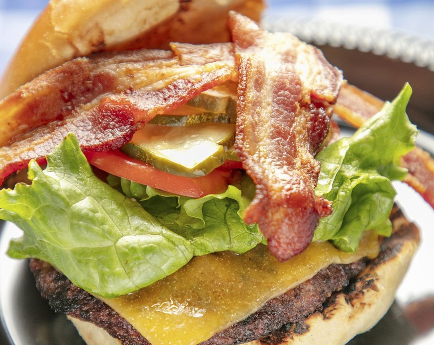 Best Classic Bacon Cheeseburger Recipe