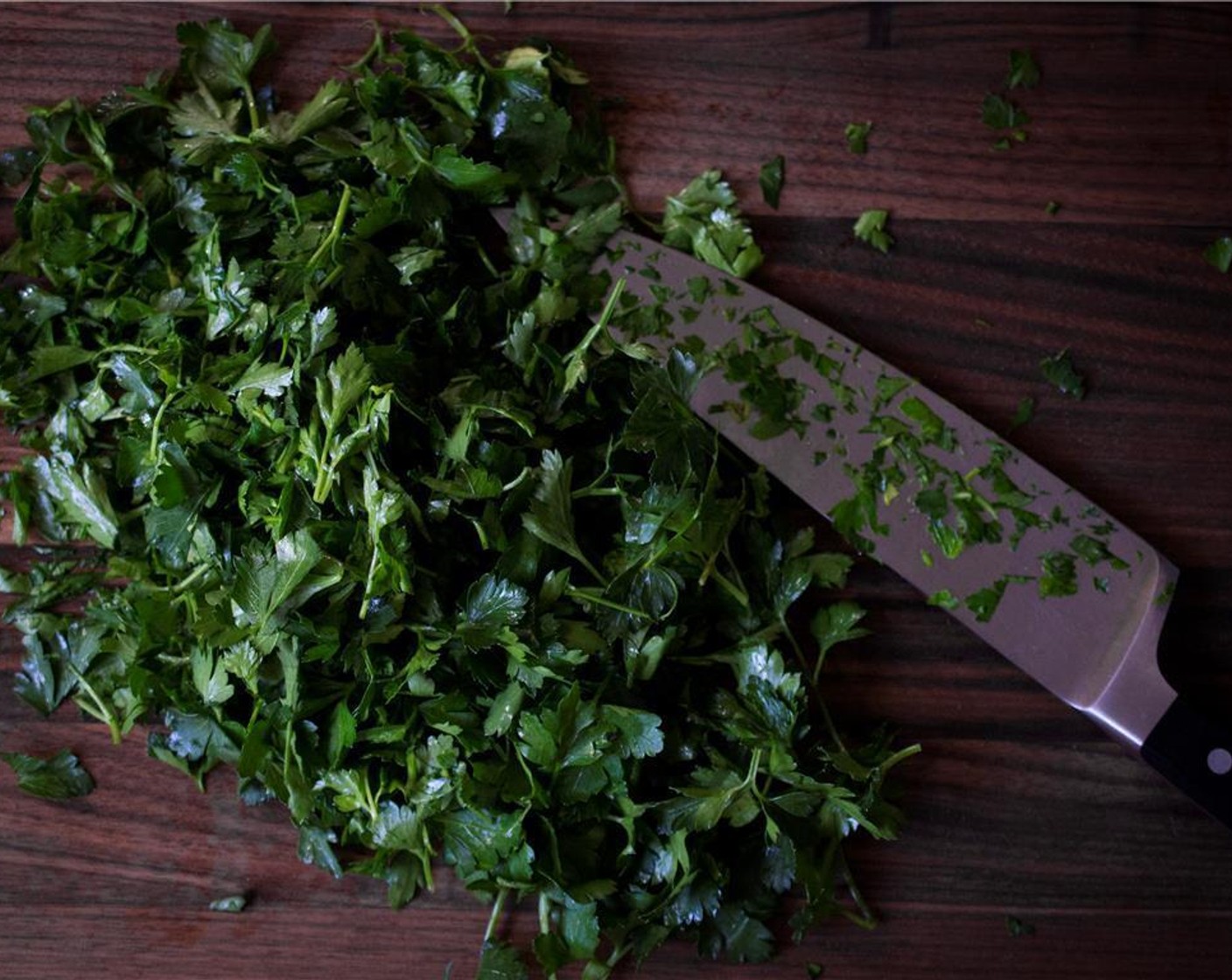 step 1 Combine Fresh Oregano (2 Tbsp), Fresh Parsley (1 bunch), and Fresh Mint (2 Tbsp) herbs in a mixing bowl.