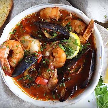 San Francisco Style Seafood Cioppino Recipe | SideChef