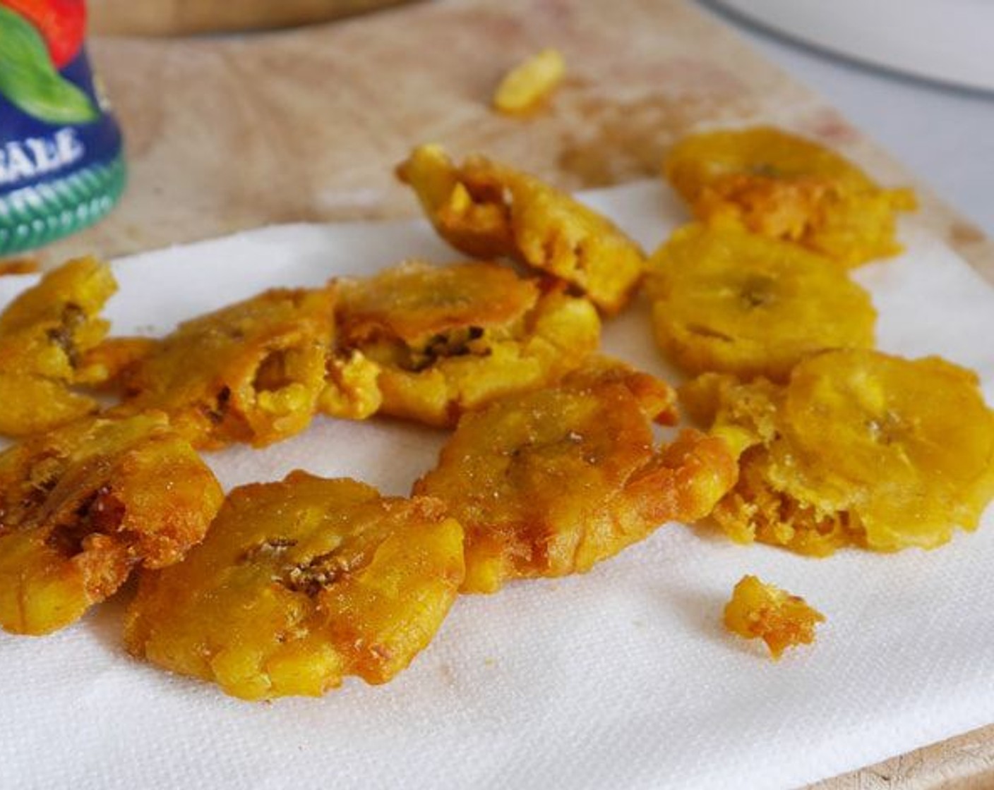 step 7 Sprinkle salt over the fried chips. Serve and enjoy!