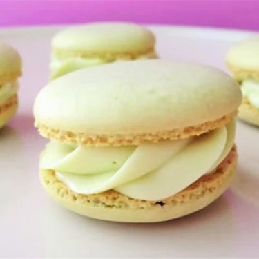 Green Tea Macarons Recipe | SideChef