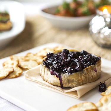 Baked Brie with Wine-Soaked Blueberries Recipe | SideChef