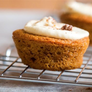 Pumpkin Spice Cupcake with Orange Blossom Frosting Recipe | SideChef