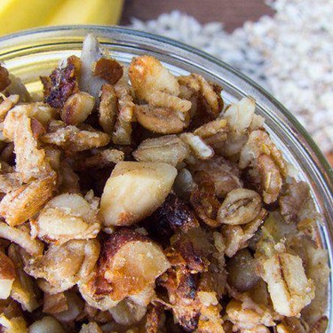 Homemade Banana Almond Granola Recipe | SideChef