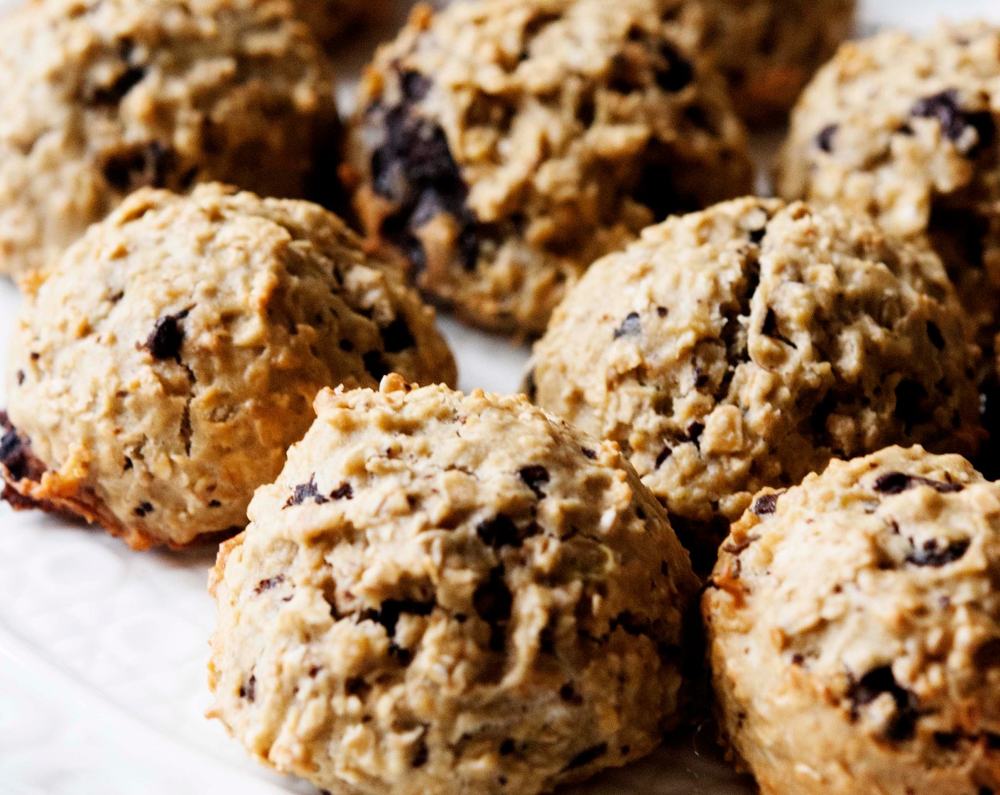 Avocado, Oats, and Chocolate Chip Cookies