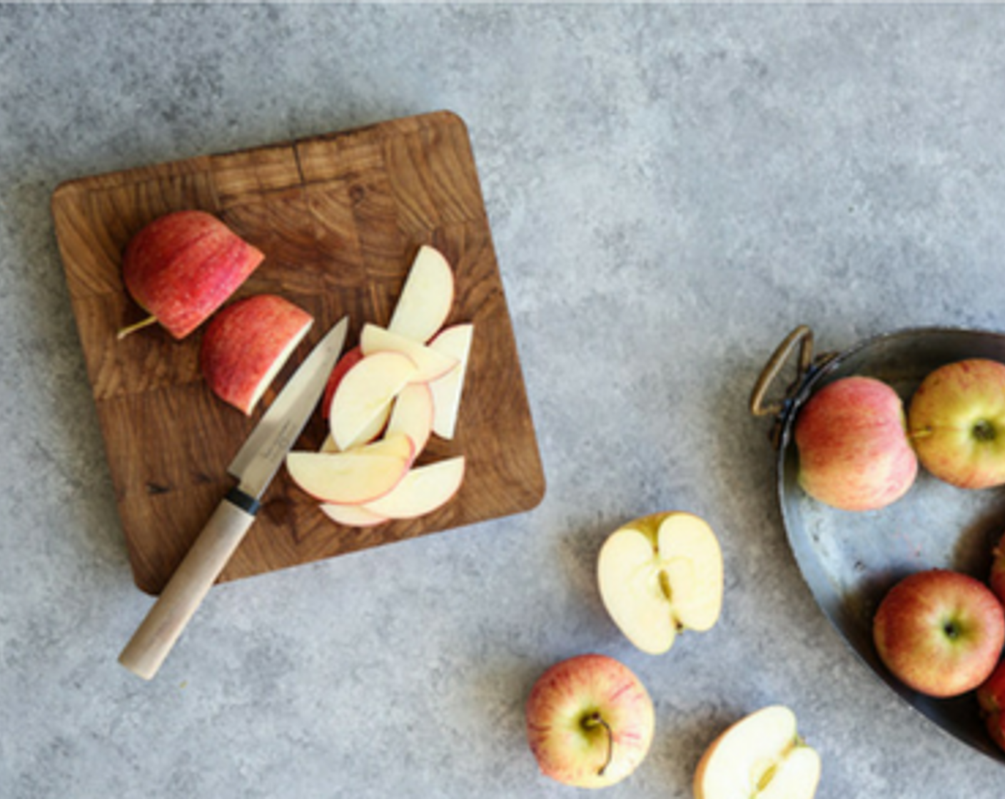 step 2 Quarter, core, and thinly slice the Gala Apples (10) to about ¼ -inch thick.