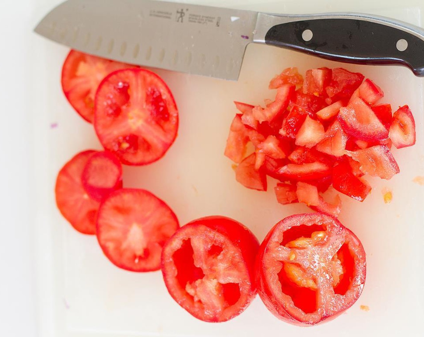 step 2 Cut the Vine-Ripened Tomatoes (3).