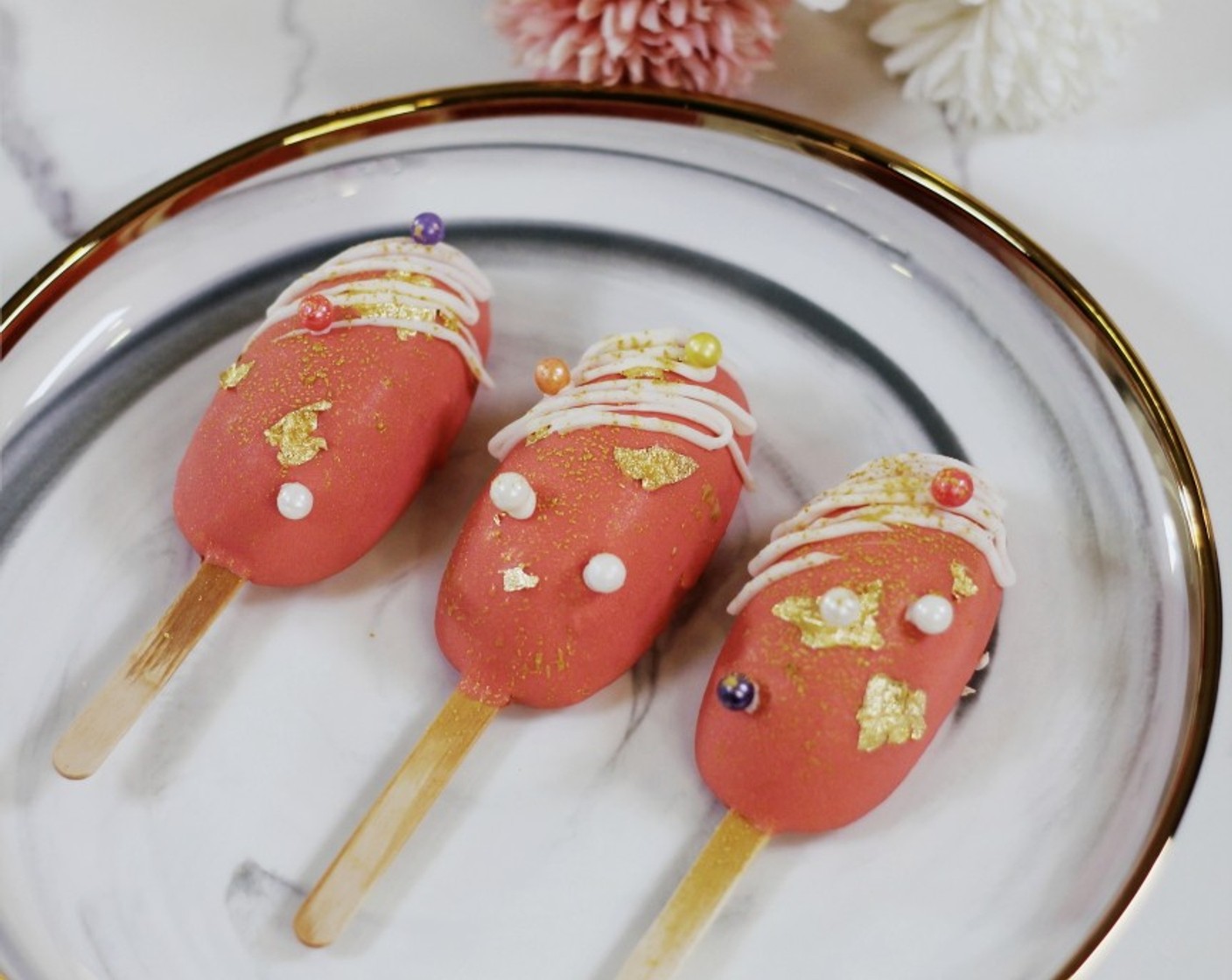 Strawberry Rose Cake Lollies