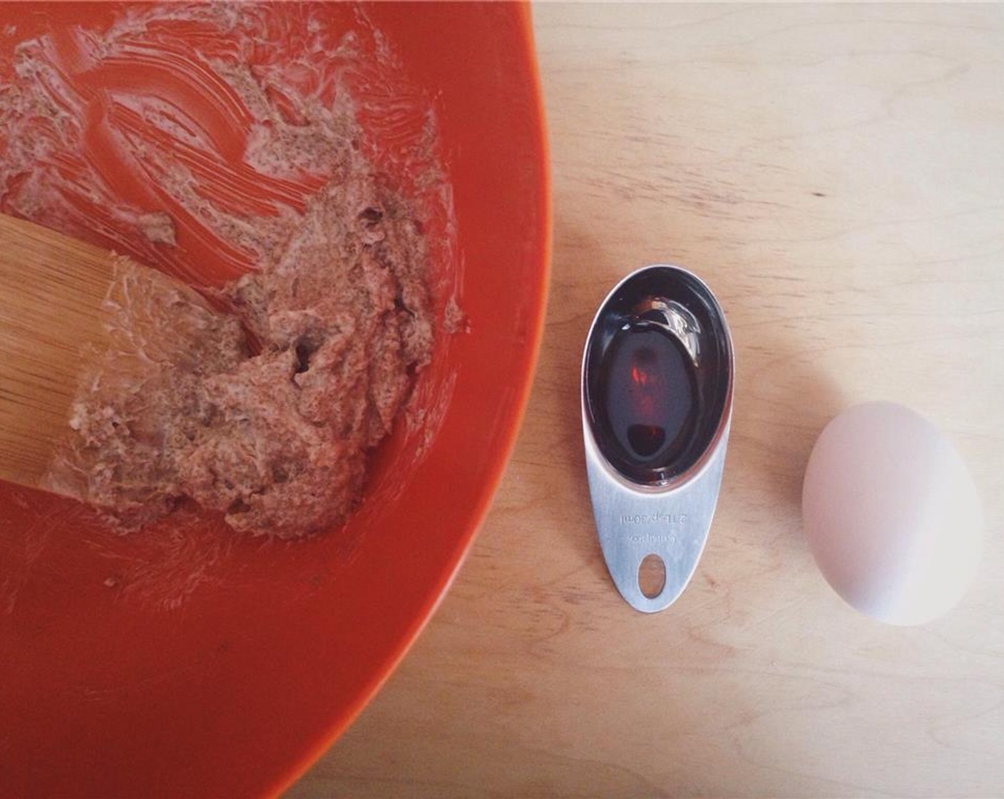 step 3 Combine Vanilla Extract (1/2 tsp) and Egg (1) into the mixing bowl