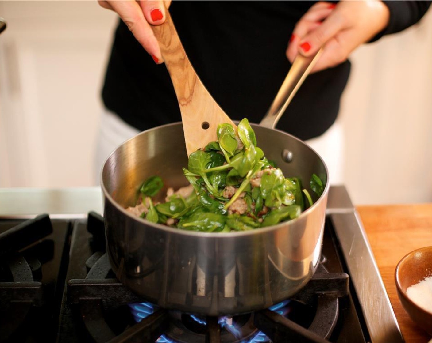 step 6 Add the Fresh Baby Spinach (4 3/4 cups) to the pan and saute quickly while stirring for one minute. Remove from heat. Remove turkey and spinach from saucepan.