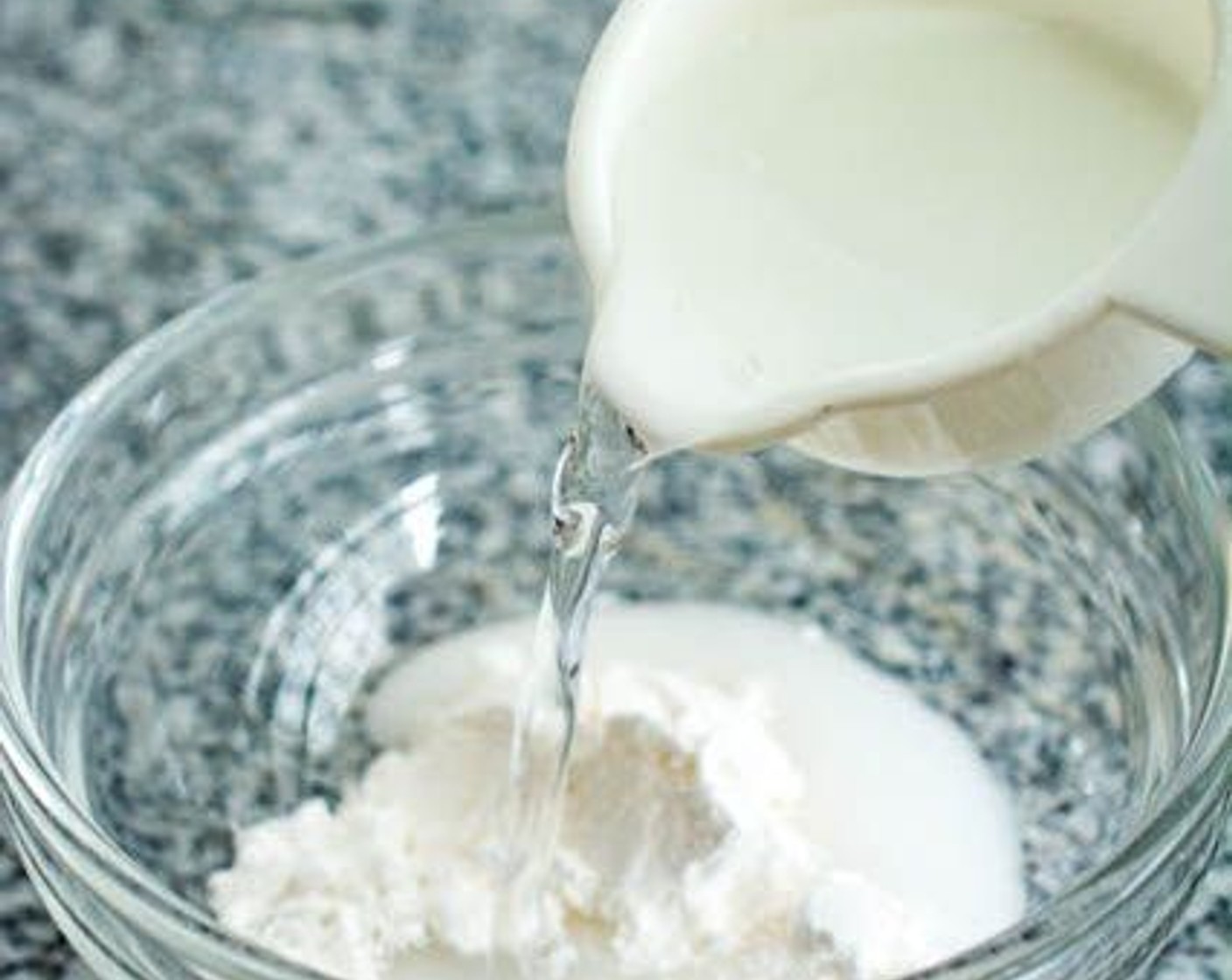 step 4 In a small bowl, combine Rice Flour (1 Tbsp) with Water (1/4 cup) Stir thoroughly to remove all clumps.