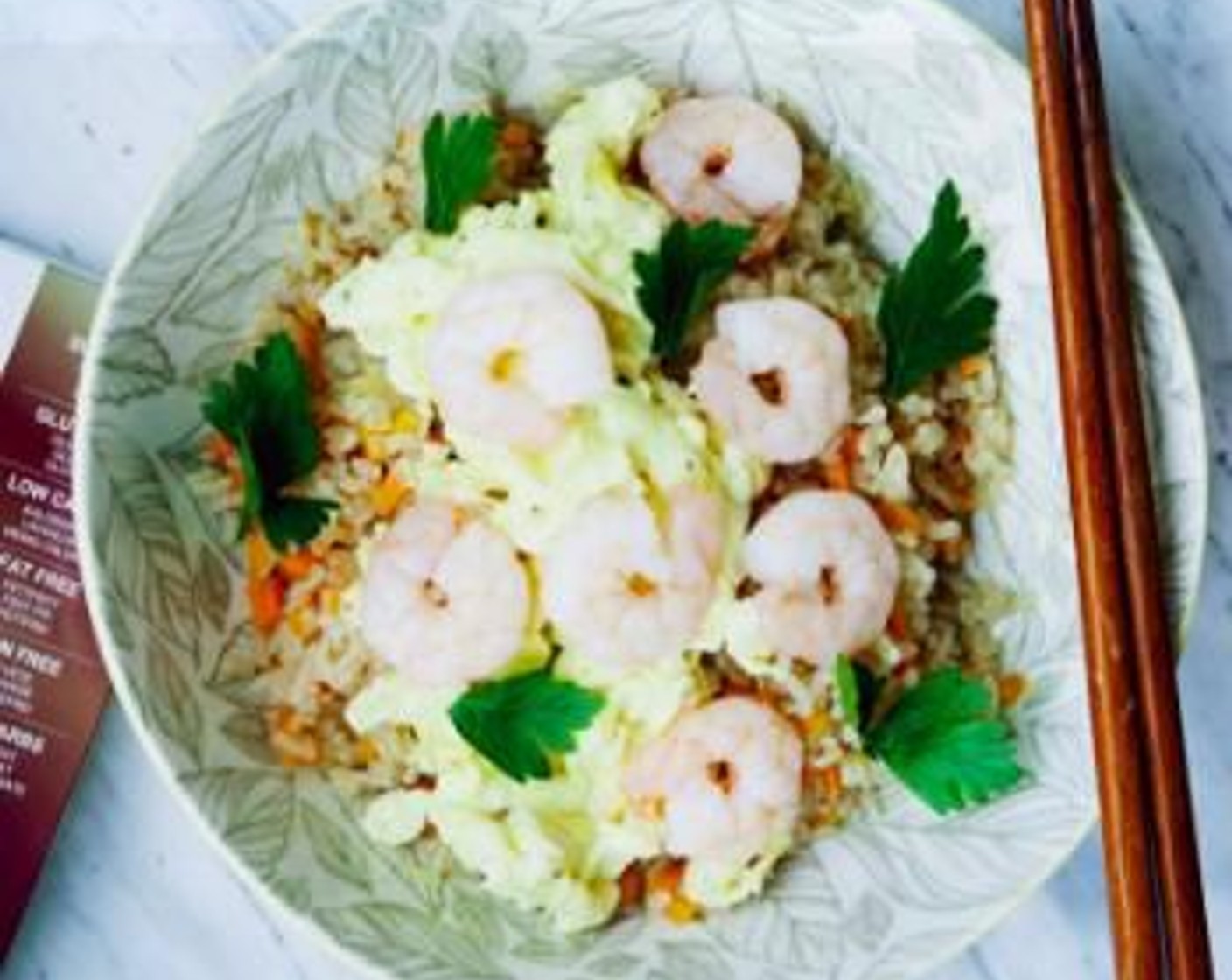 step 7 Lay rice into a large bowl, top it off with the scrambled eggs, shrimps and come Fresh Parsley (to taste).