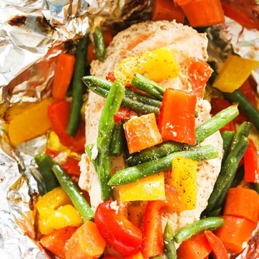 Grilled Chicken and Veggies in Foil Recipe | SideChef
