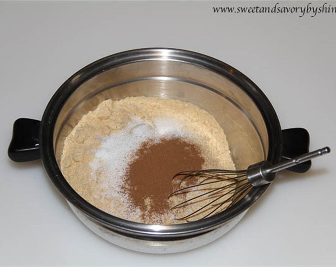 step 2 Mix together Graham Cracker Crumbs (2 1/2 cups), Ground Cinnamon (1/2 tsp) and Granulated Sugar (2 Tbsp). Add butter and mix well.