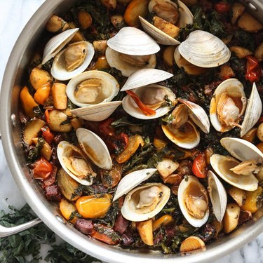 Steamed Clams with Chorizo, Tomatoes and Kale Recipe | SideChef