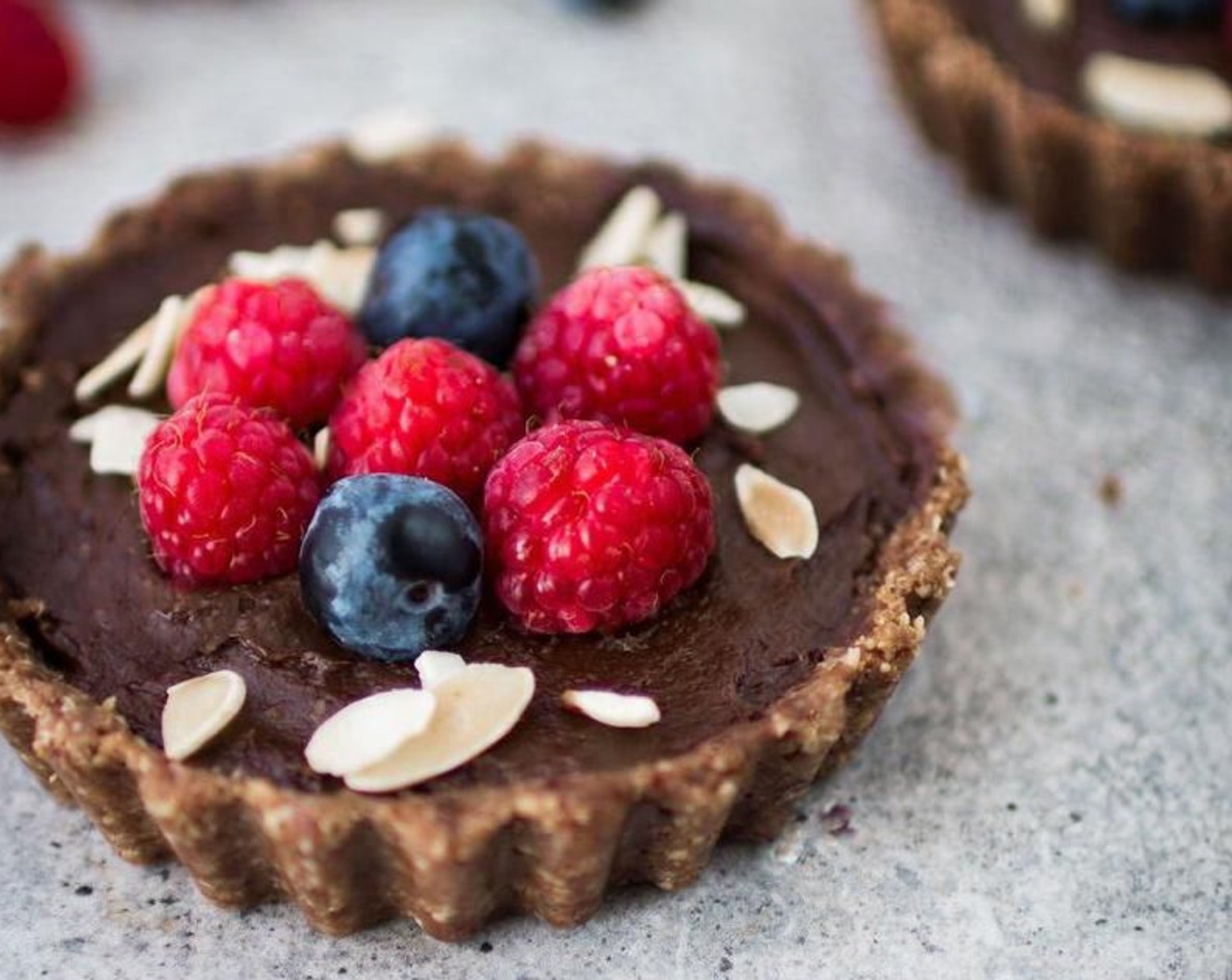 Raw Vegan Avocado Chocolate Tart