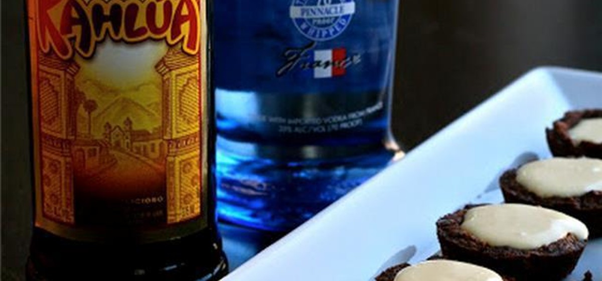 White Russian Pudding Shot Brownie Bites Recipe | SideChef