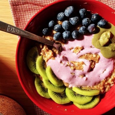 Quick Blueberry Pumpkin Seed Oatmeal Bowl Recipe | SideChef
