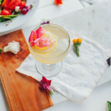 Lavender Lemon Honey Cocktail Recipe | SideChef