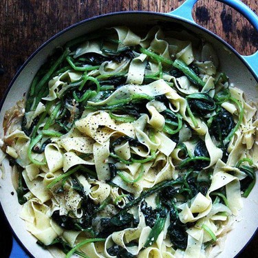 No-Bacon Pasta Carbonara Loaded with Greens Recipe | SideChef