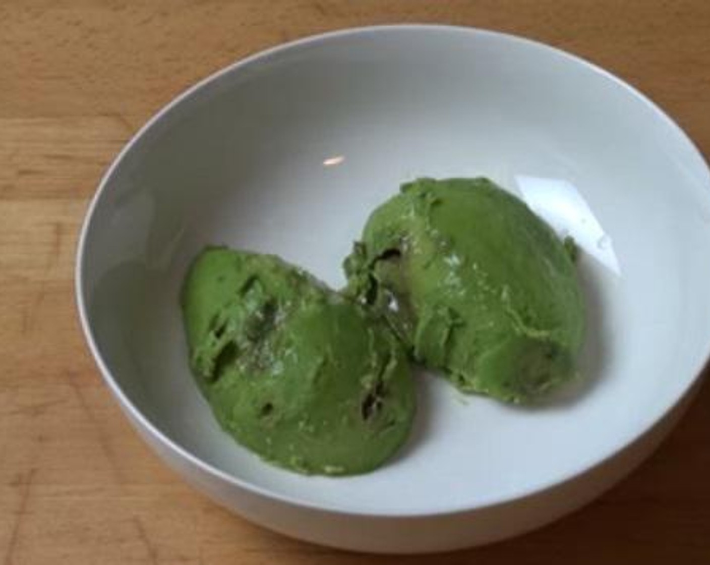 step 1 Add your Avocado (1) into a bowl. Sprinkle over some Lemons (to taste). Season with Salt (to taste) and Ground Black Pepper (to taste), and using a fork, roughly mash the avocado up.