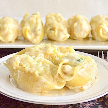 Creamy Chicken Broccoli Stuffed Shells Recipe | SideChef