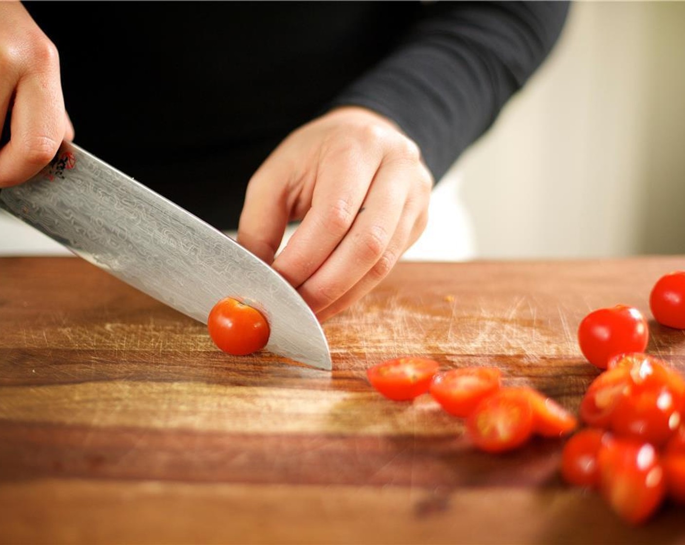 step 1 Peel the Red Onion (1), slice into 1/4 inch thin rings; set aside. Mince the Shallot (1) and place in medium bowl. Cut the Cherry Tomato (1 cup) in half and add to bowl with the shallot. Remove the Fresh Parsley (3 Tbsp) from the stems and discard stems.