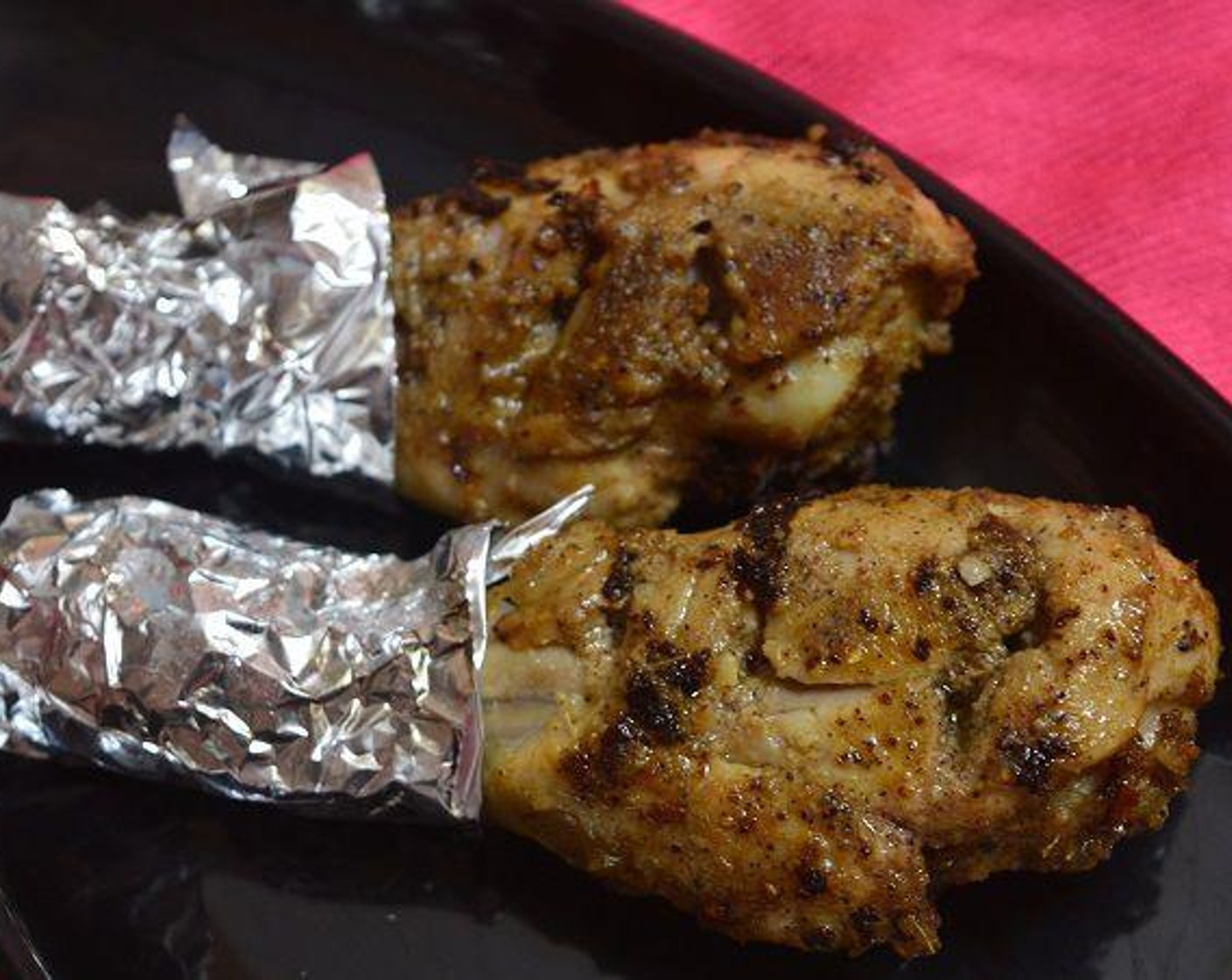 step 7 Serve with Lemon (1) and a sprinkle of Poultry Seasoning (to taste). Onion salad & Green coriander chutney are great side accompaniment. Cover the end of the drumstick with foil for easy handling.