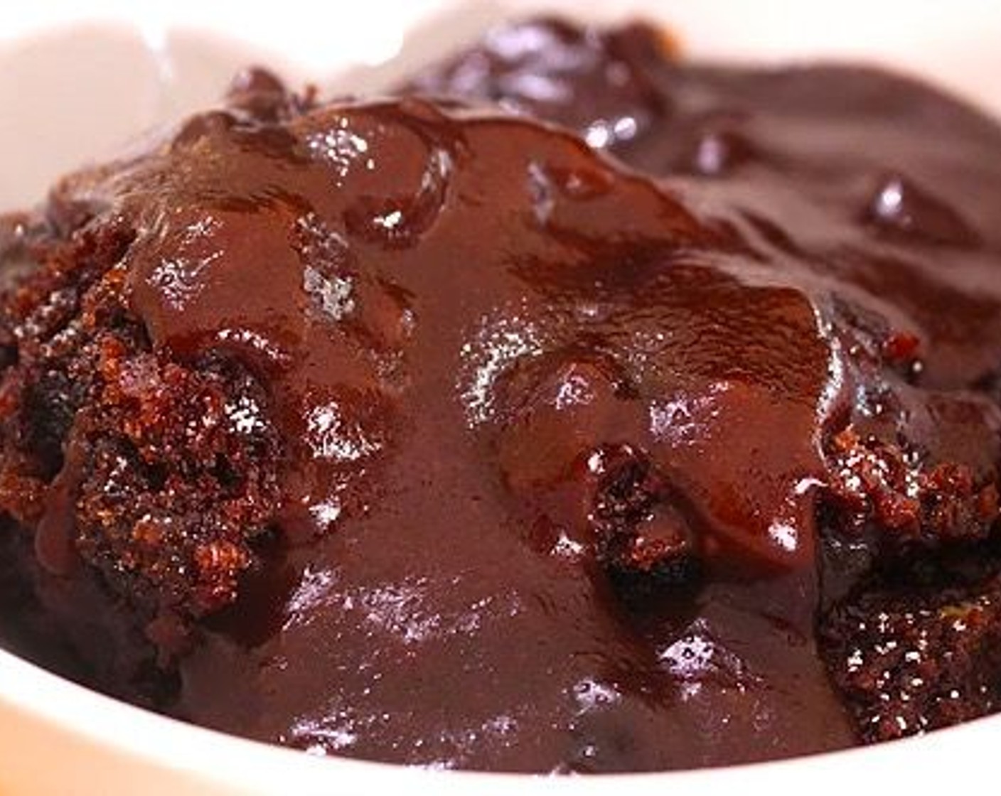 Slow Cooker Self-Saucing Chocolate Cake