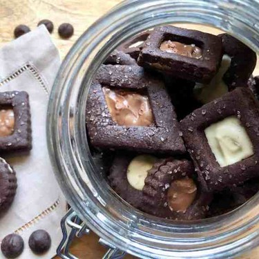 Dark Chocolate Tahini Linzer Cookes Recipe | SideChef