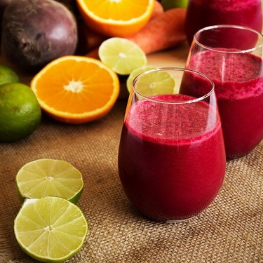 Power Breakfast Smoothie with Beetroot, Carrot and Coconut Milk Recipe | SideChef