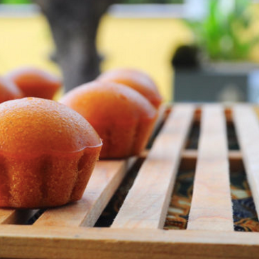 Steamed Caramel Cupcakes 蒸焦糖杯子糕 Recipe | SideChef