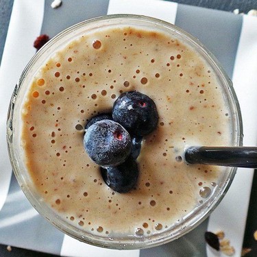Oatmeal Cookie Smoothie Recipe | SideChef