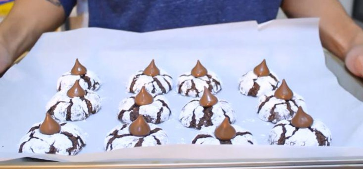 Chocolate Crinkles Cookies Recipe | SideChef
