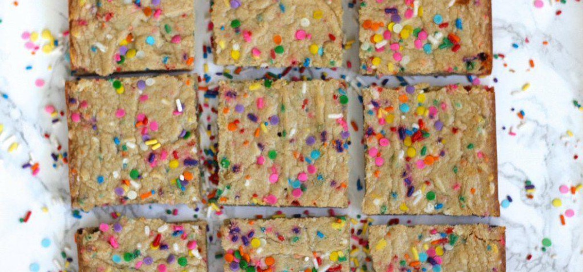 Birthday Cake Blondies Recipe | SideChef