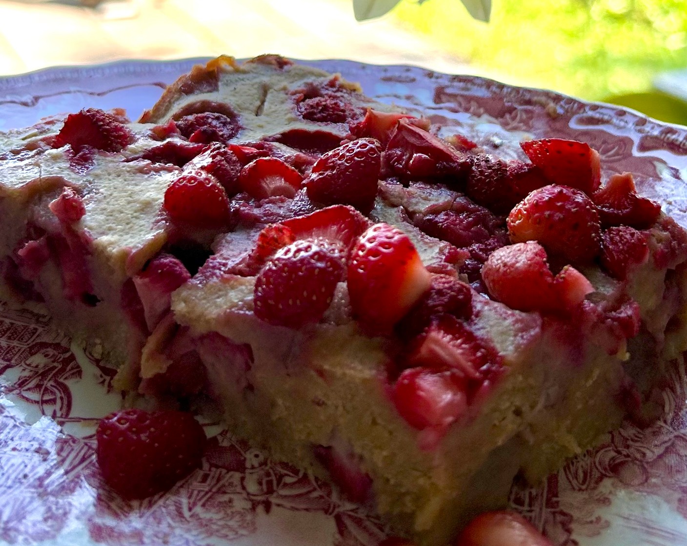 Low Calorie Strawberry Cake